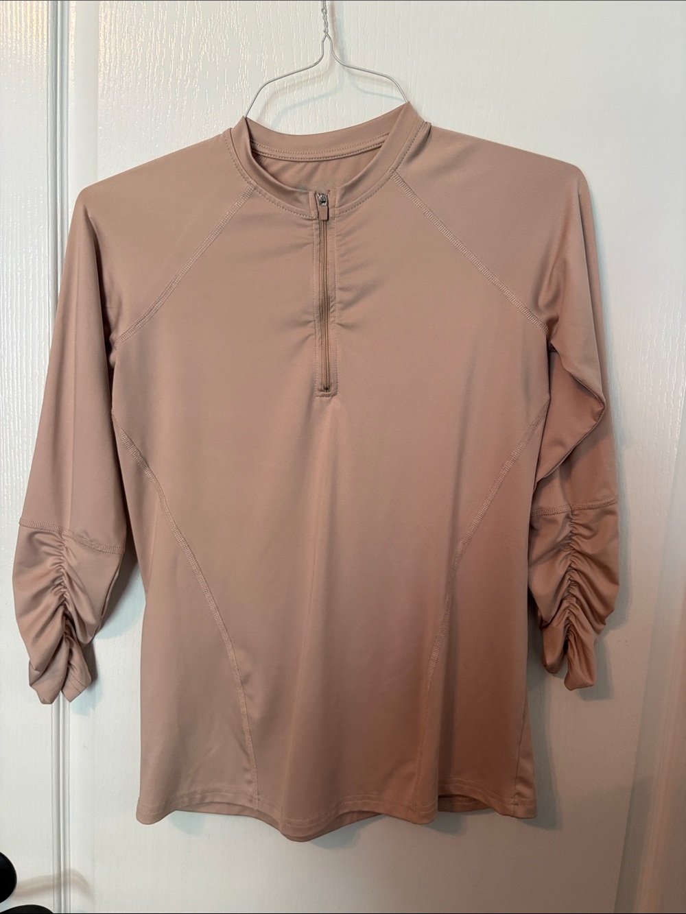Snoga Women's 3/4 Sleeve Quarter-Zip Active Top in Mushroom S - Picture 3 of 5